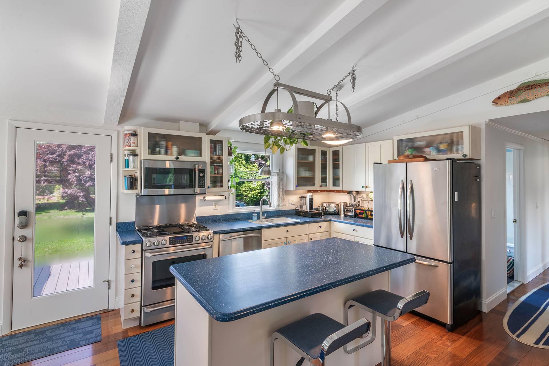 32 Ditch Plains Road Montauk, NY 11954 - Photo 8 of 43