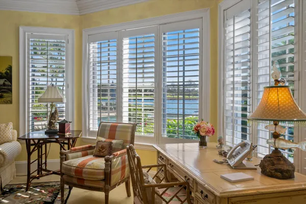 $6,789,000 | 258 Locha Drive, Jupiter, FL 33458