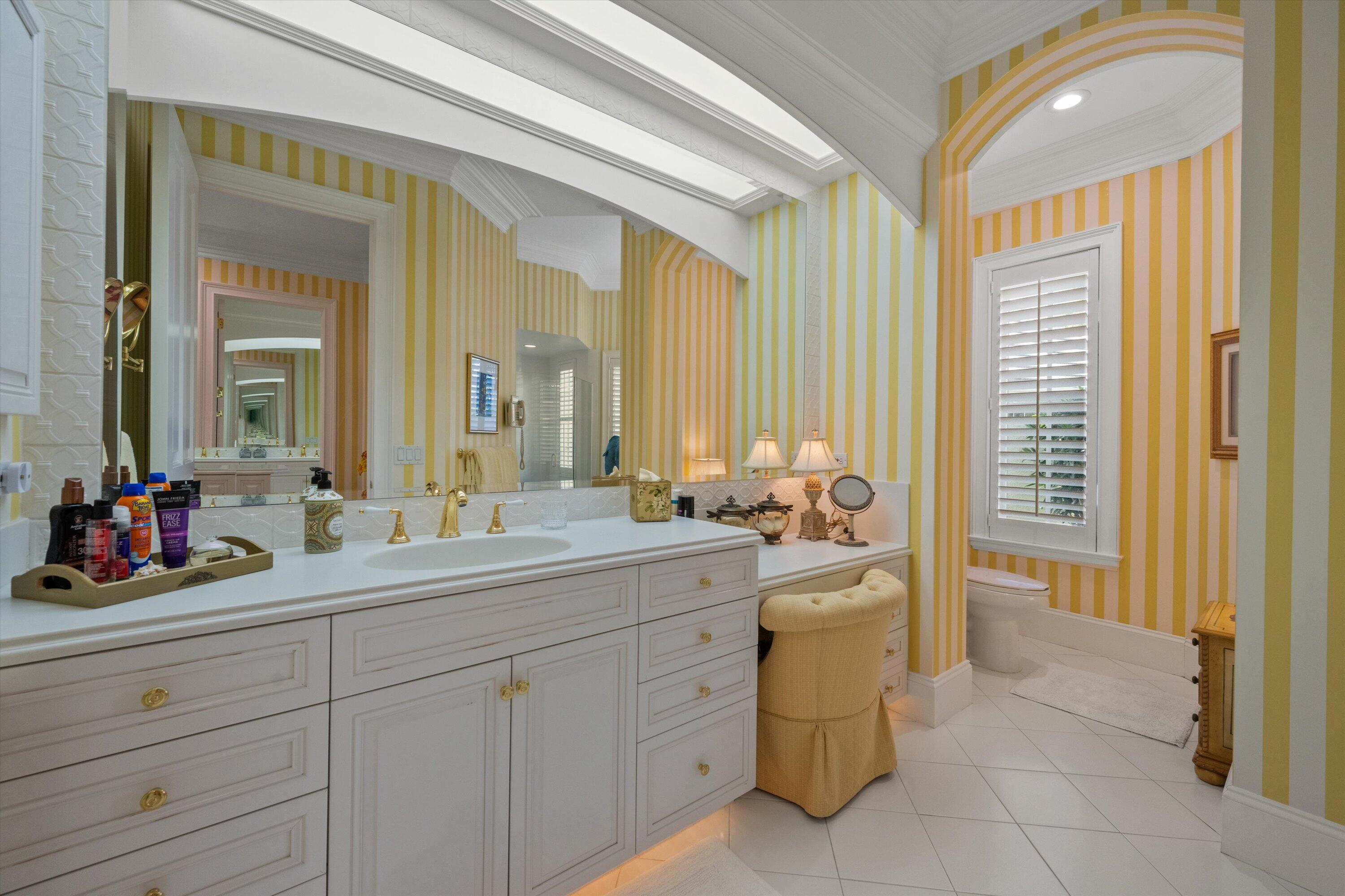 258 Locha Drive Jupiter, FL 33458 - Photo 37 of 76 37-DSC_7432