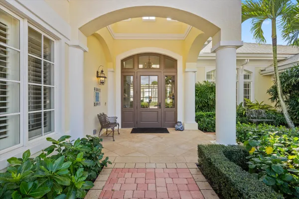 $6,789,000 | 258 Locha Drive, Jupiter, FL 33458