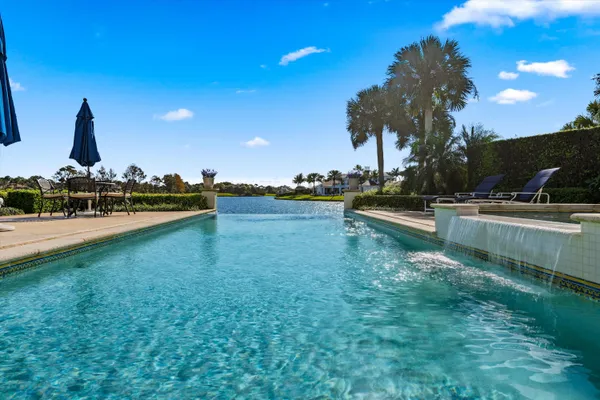 $6,789,000 | 258 Locha Drive, Jupiter, FL 33458