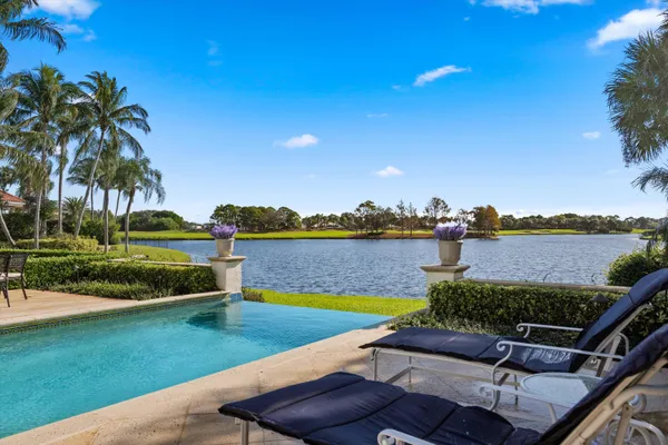 $6,789,000 | 258 Locha Drive, Jupiter, FL 33458