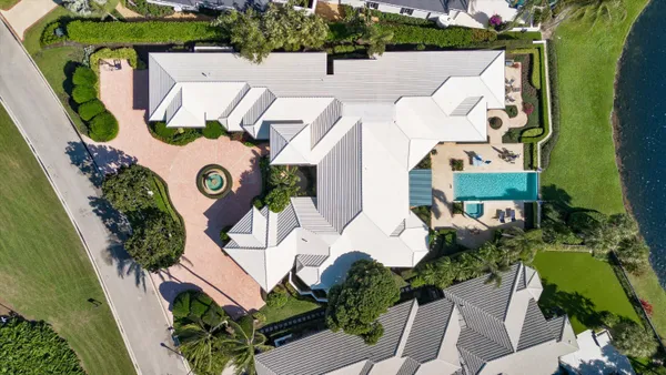 $6,789,000 | 258 Locha Drive, Jupiter, FL 33458