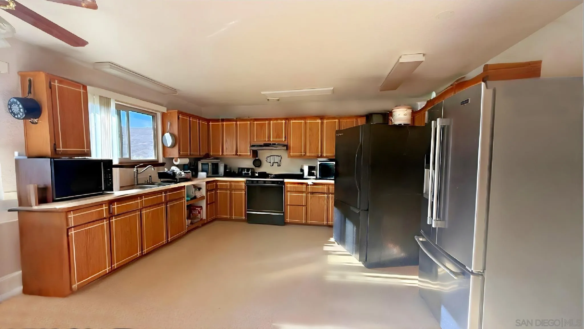 11041 Summit Avenue, Unit 11041 Santee, CA 92071 - Photo 5 of 10