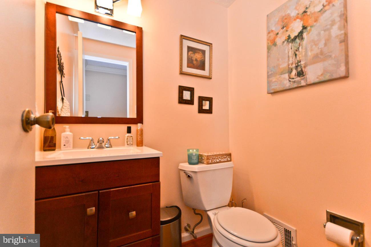 10303 Bald Hill Road Bowie, MD 20721 - Photo 15 of 30 Bath