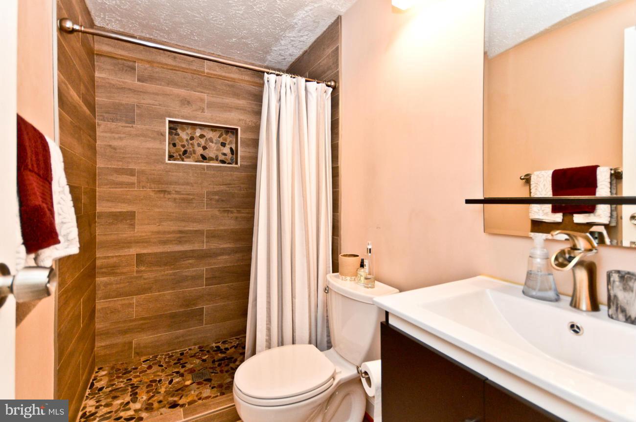 10303 Bald Hill Road Bowie, MD 20721 - Photo 21 of 30 Bath (Master)
