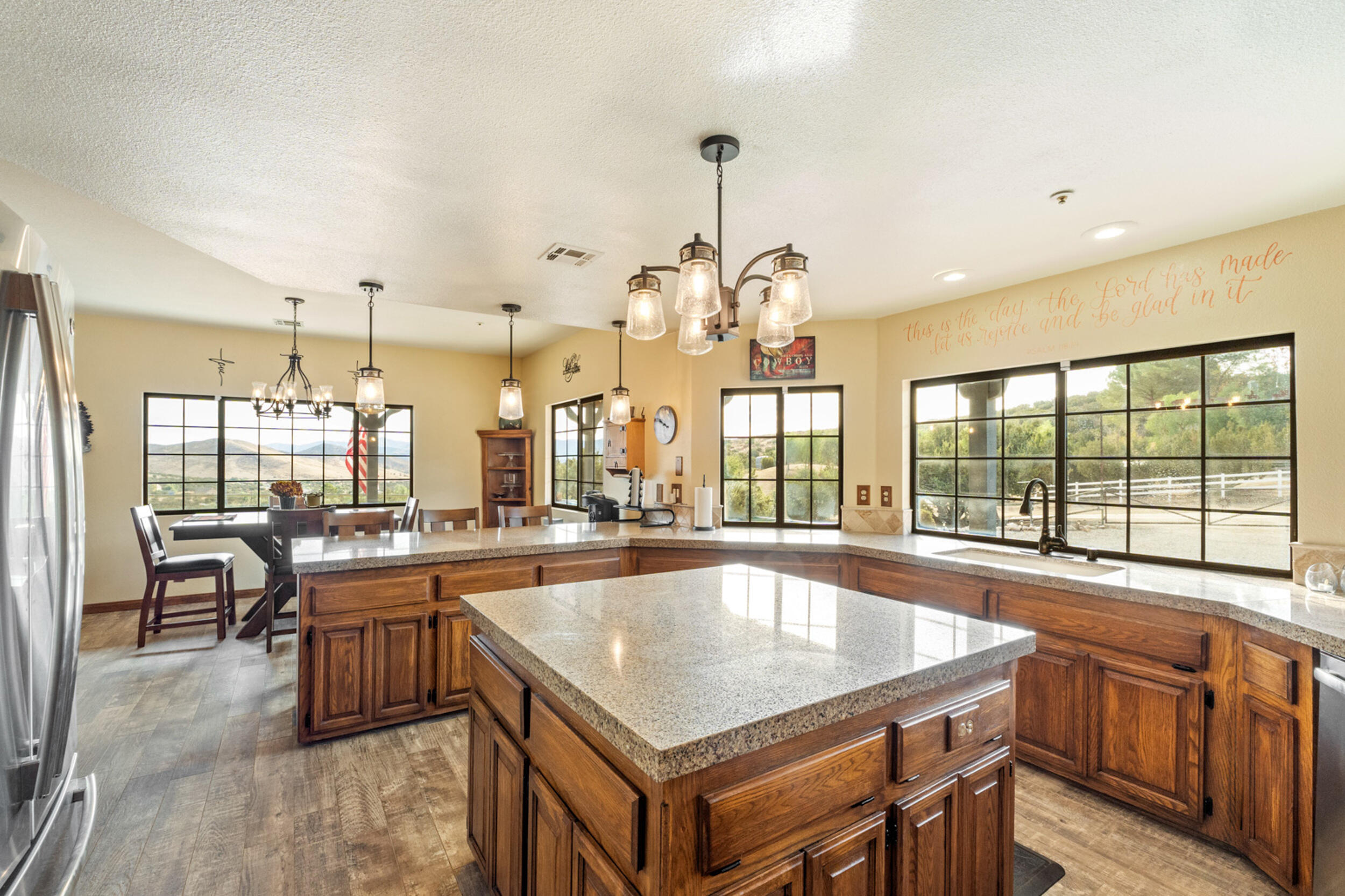 6535 Juniper Crest Road Agua Dulce, CA 91390 - Photo 5 of 63 20_dsc05059-edit