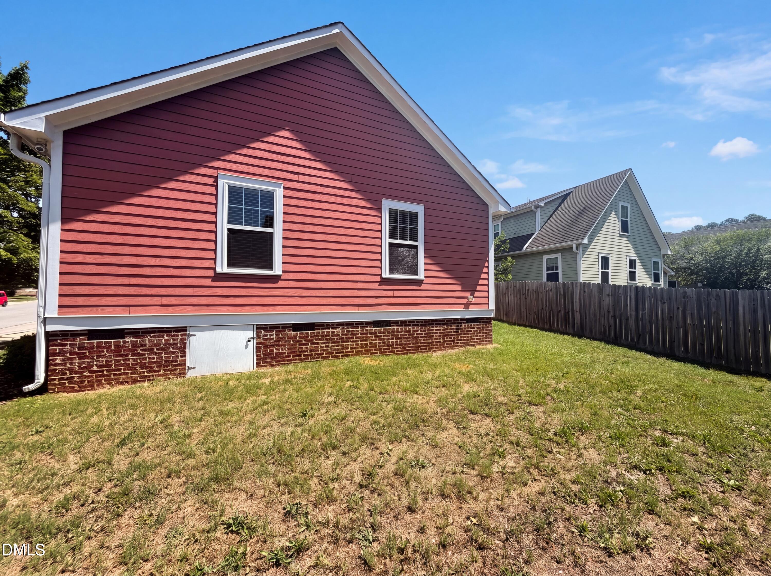 900 Dorothy Sanders Way Raleigh, NC 27601 - Photo 5 of 15 photo_05