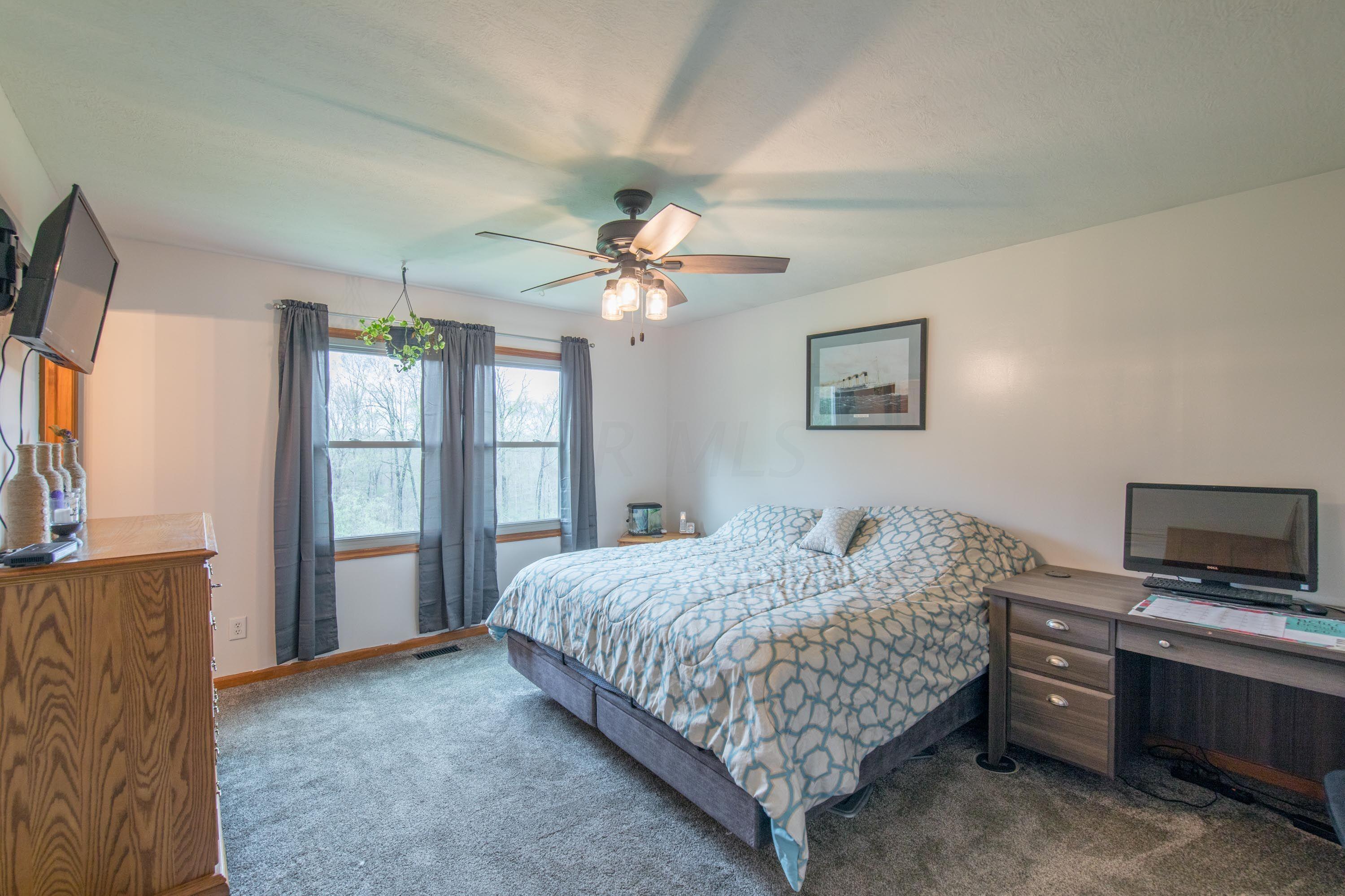 945 Tolliver Road Logan, OH 43138 - Photo 26 of 68