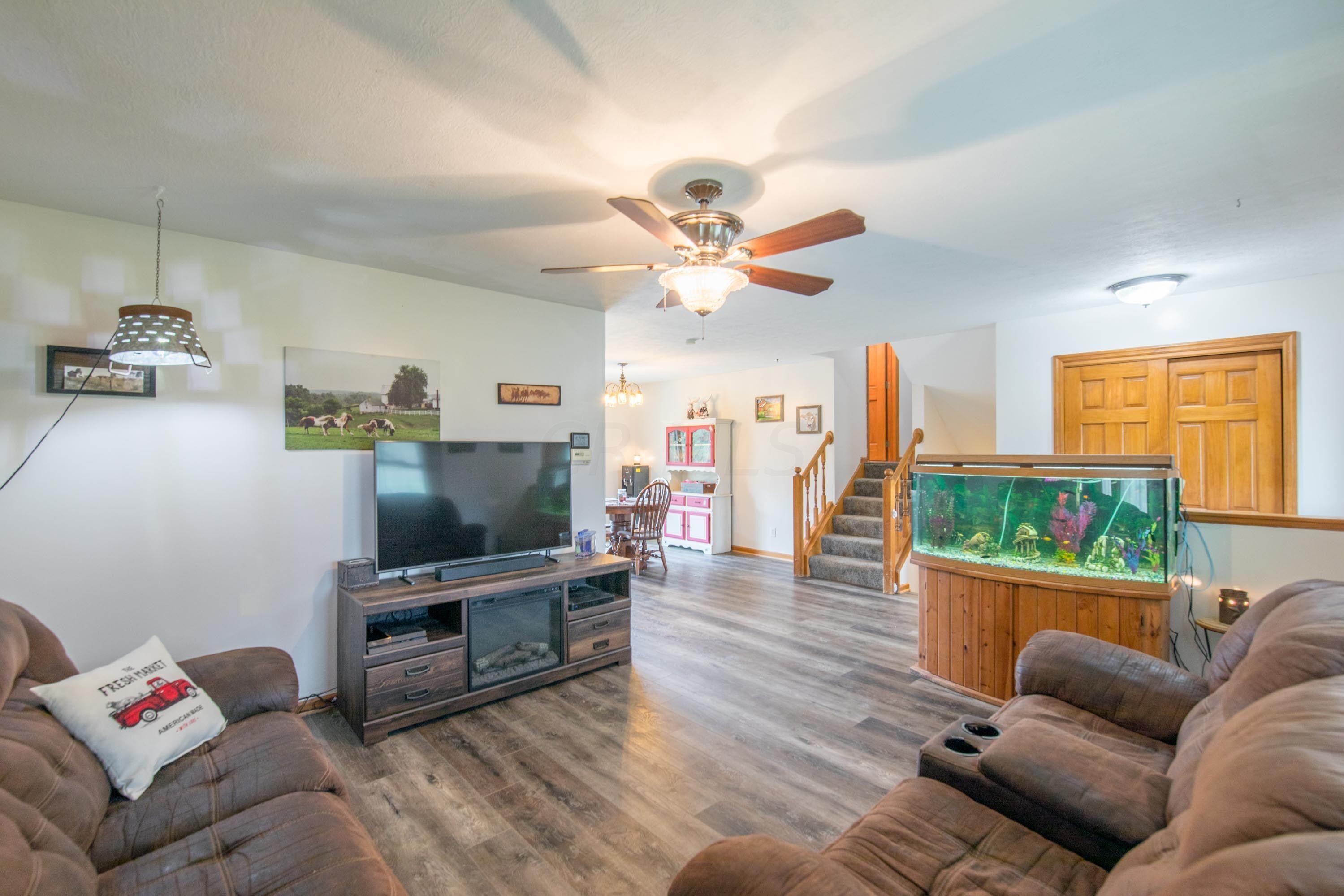 945 Tolliver Road Logan, OH 43138 - Photo 9 of 68