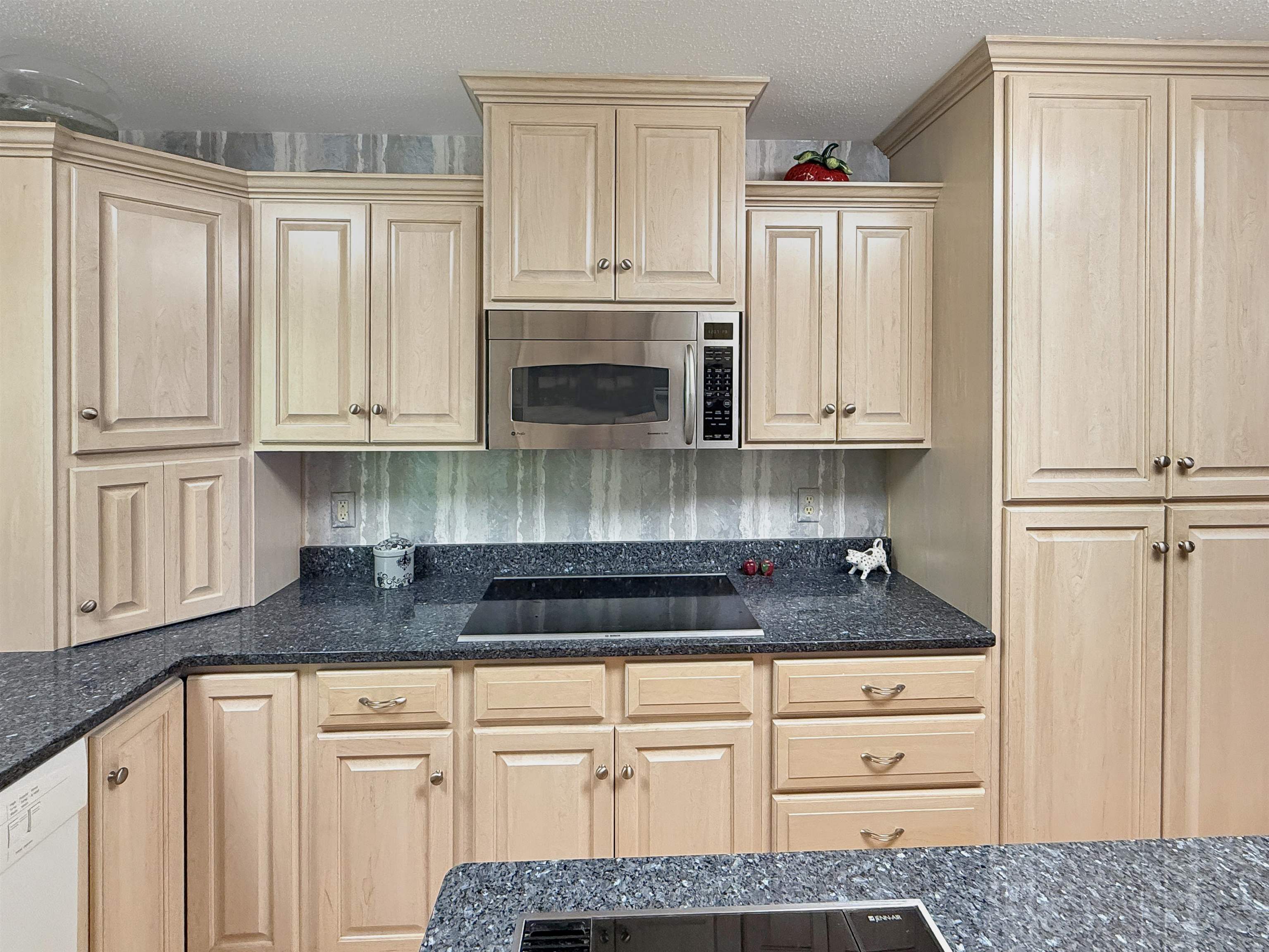5730 I Ah Maytah Road Oshkosh, WI 54901 - Photo 11 of 58
