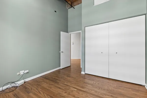 $575,000 | 525 West Superior Street, Unit 325, Chicago, IL 60654