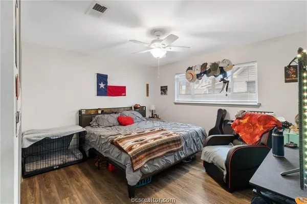 $2,550 | 1117 Berkeley Street, College Station, TX 77840