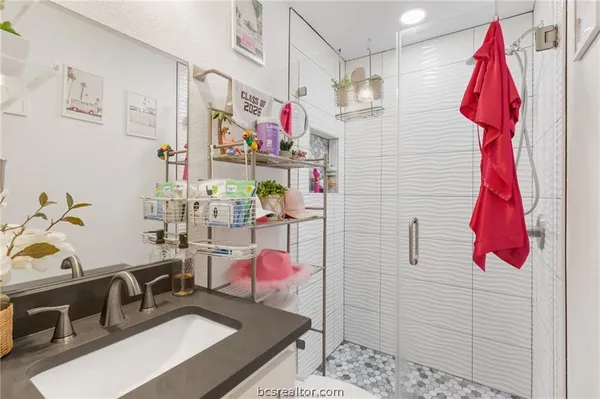 $2,550 | 1117 Berkeley Street, College Station, TX 77840