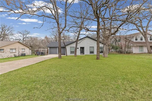 $2,550 | 1117 Berkeley Street, College Station, TX 77840