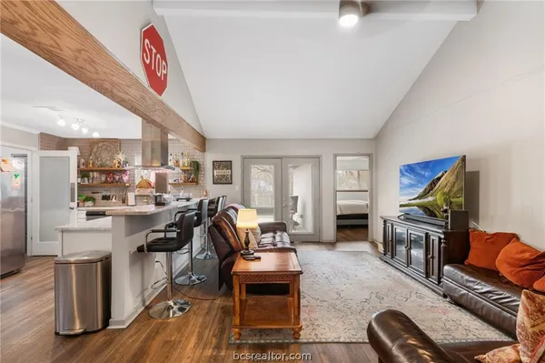 $2,550 | 1117 Berkeley Street, College Station, TX 77840