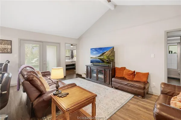 $2,550 | 1117 Berkeley Street, College Station, TX 77840