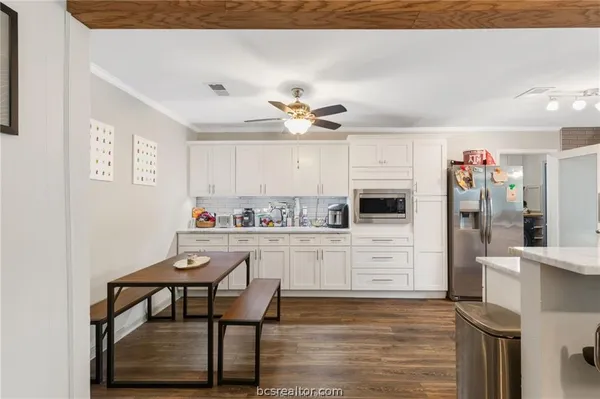 $2,550 | 1117 Berkeley Street, College Station, TX 77840