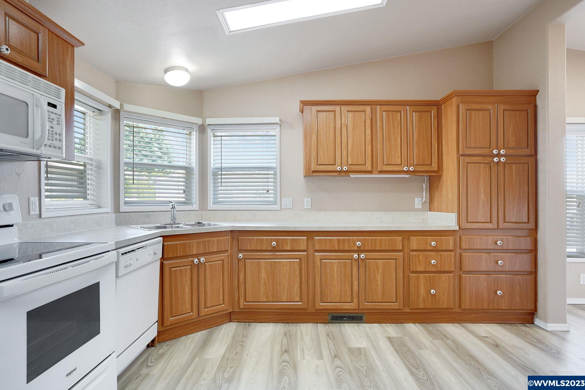1630 Wallace Road Northwest, Unit 25 Salem, OR 97304 - Photo 9 of 30 Gallery Image 9