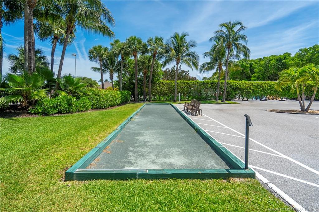 221 Northeast Plantation Road, Unit 407 Stuart, FL 34996 - Photo 5 of 42