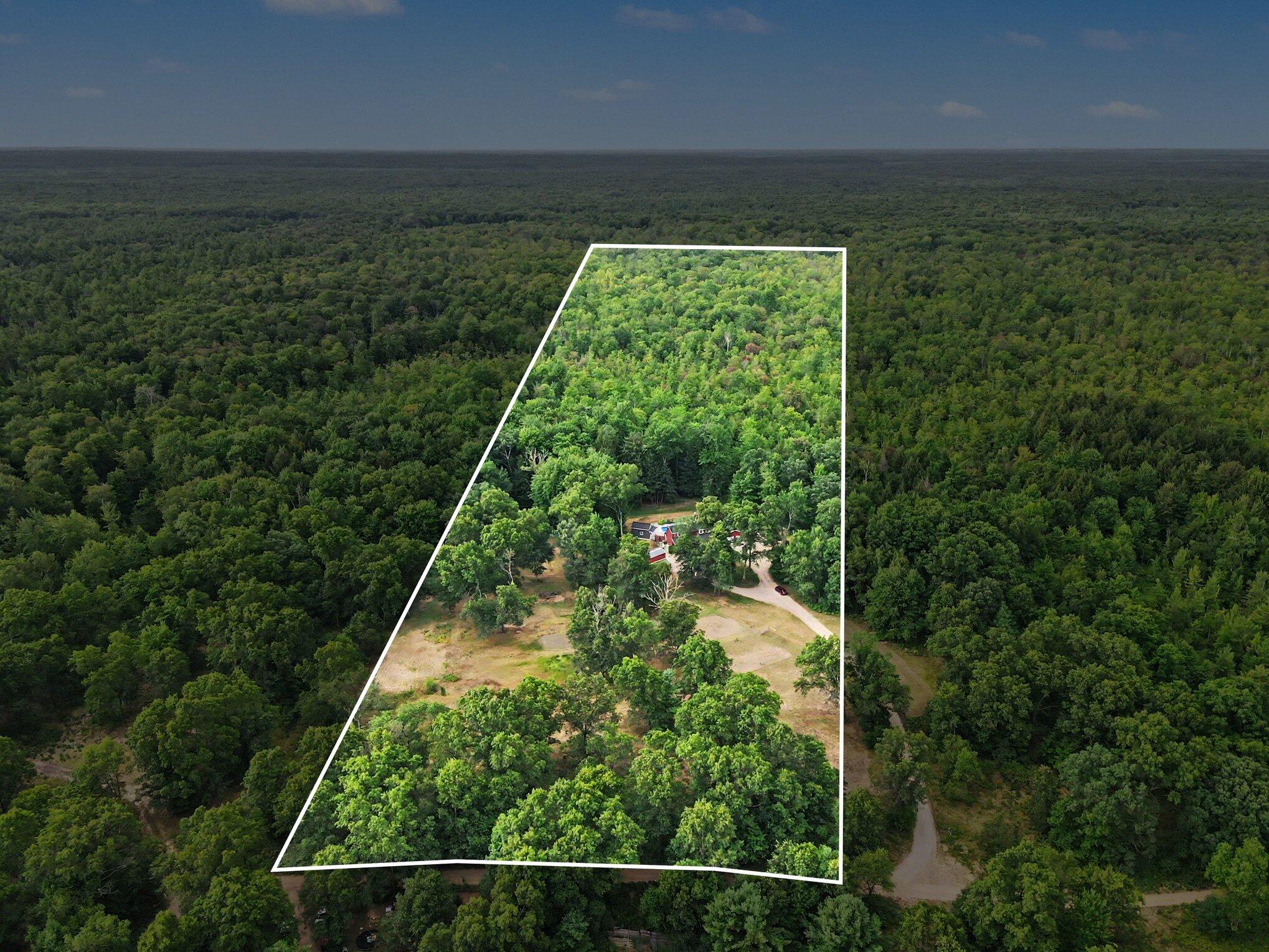 6914 128th Avenue Rothbury, MI 49452 - Photo 5 of 48 049_dji_0198_885