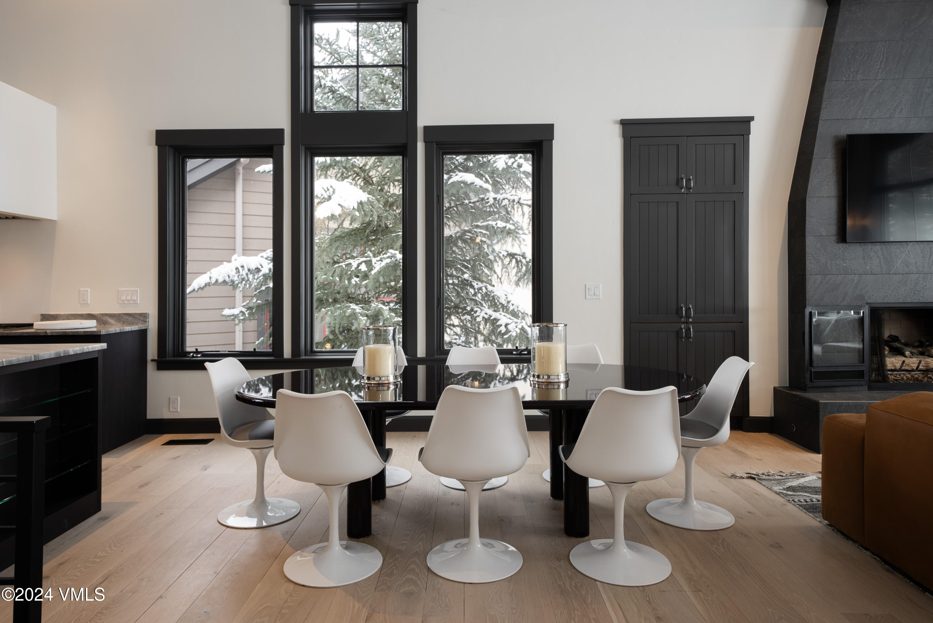 352 Cresta Road Edwards, CO 81632 - Photo 13 of 33 Dinning Area