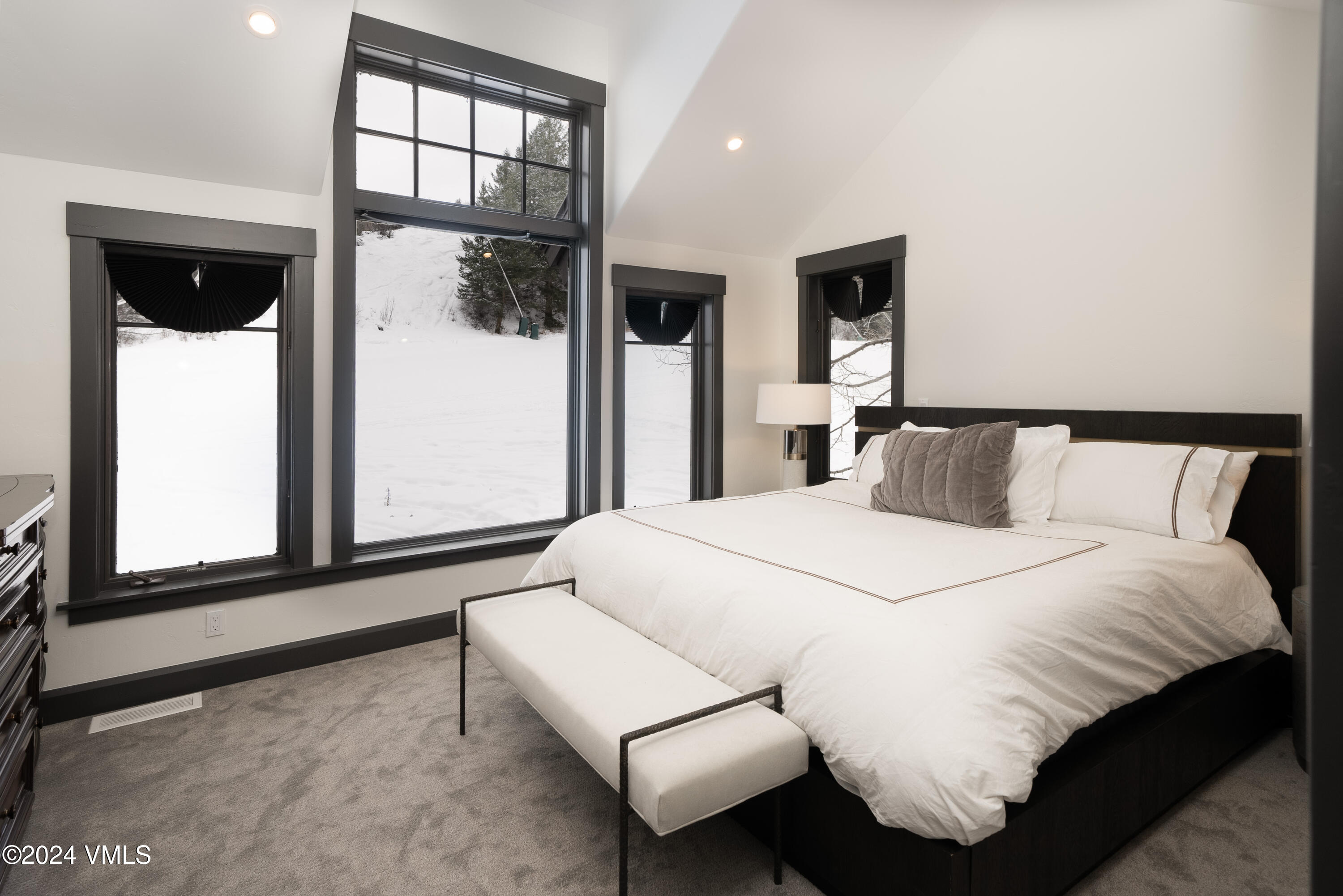 352 Cresta Road Edwards, CO 81632 - Photo 14 of 33 Primary Suite