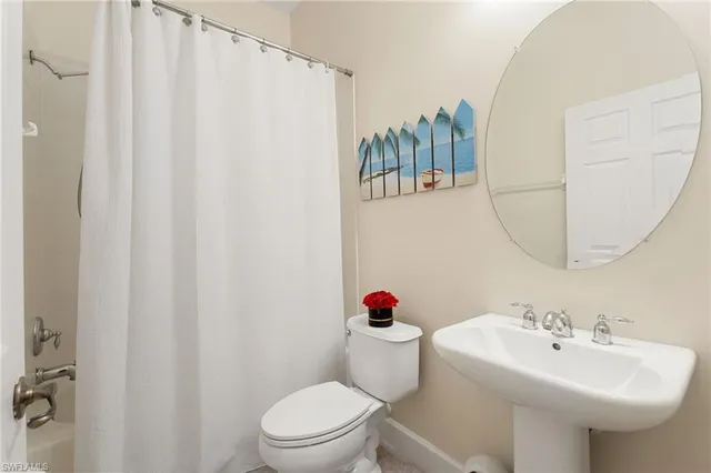 $529,000 | 3811 Lakeview Isle Court, Fort Myers, FL 33905