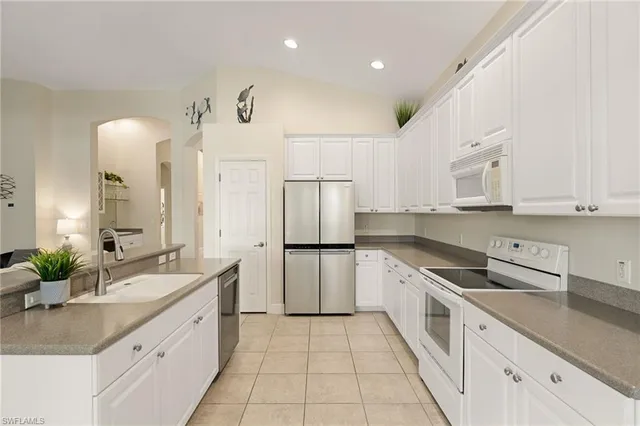 $529,000 | 3811 Lakeview Isle Court, Fort Myers, FL 33905