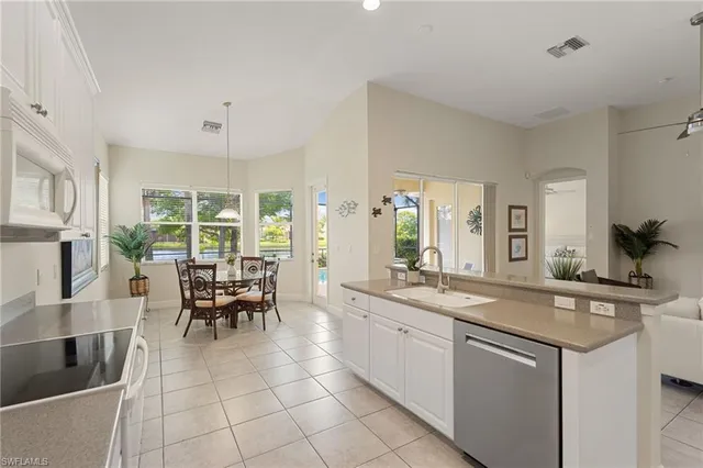 $529,000 | 3811 Lakeview Isle Court, Fort Myers, FL 33905