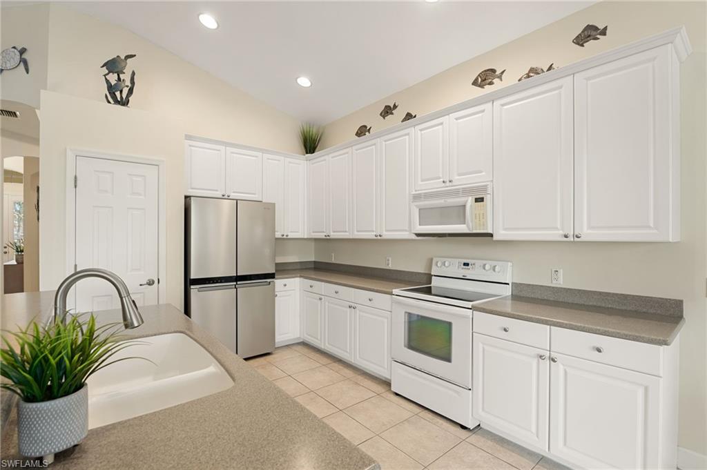 3811 Lakeview Isle Court Fort Myers, FL 33905 - Photo 8 of 35