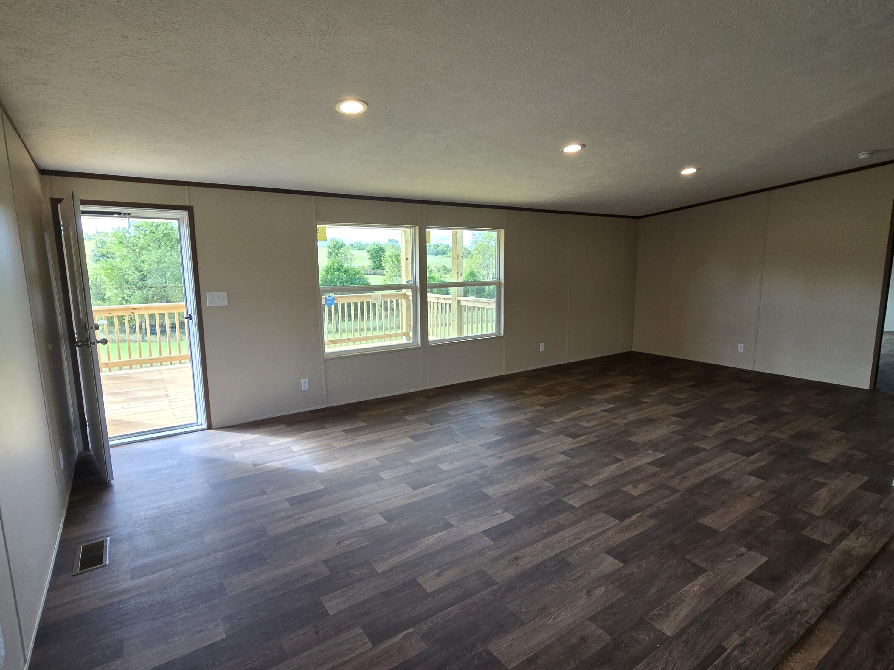 3988 Trapp-Goffs Cor Road Winchester, KY 40391 - Photo 10 of 34 20250925_110257