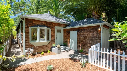 $975,000 | 103 Oak Knoll Avenue, San Anselmo, CA 94960