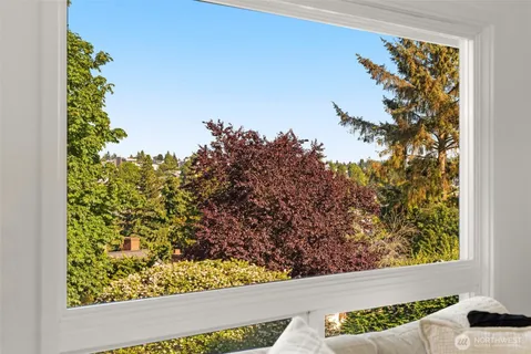 $850,000 | 4411 50th Avenue Southwest, Seattle, WA 98116