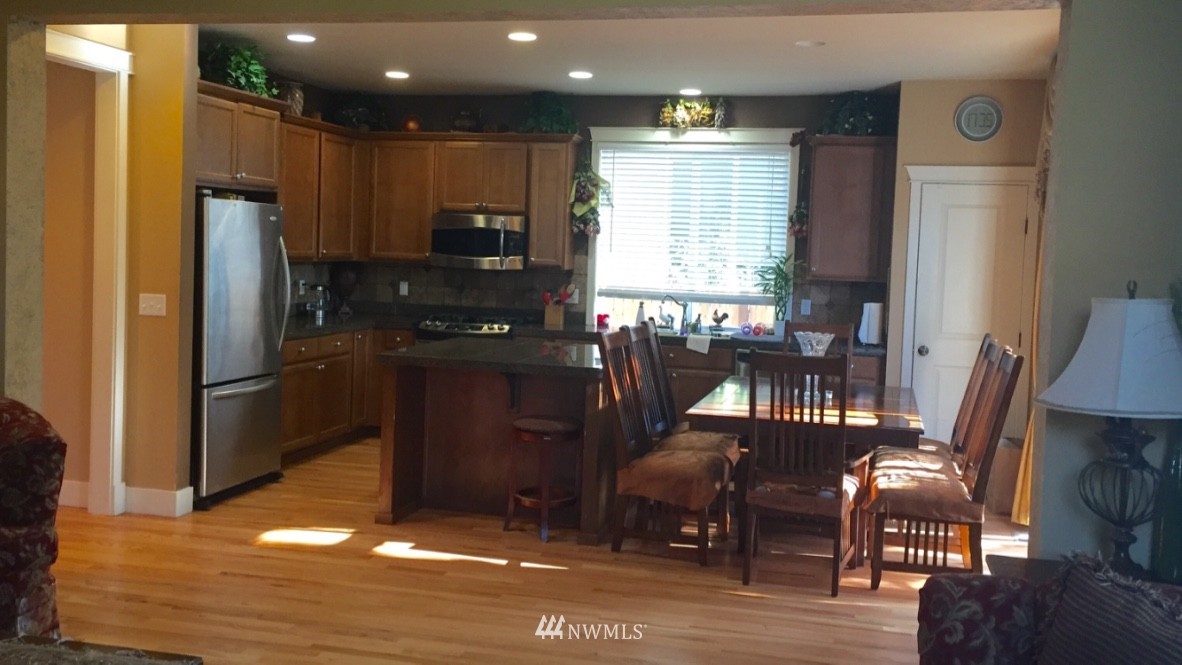 3932 167th Street Southeast Bothell, WA 98012 - Photo 7 of 25