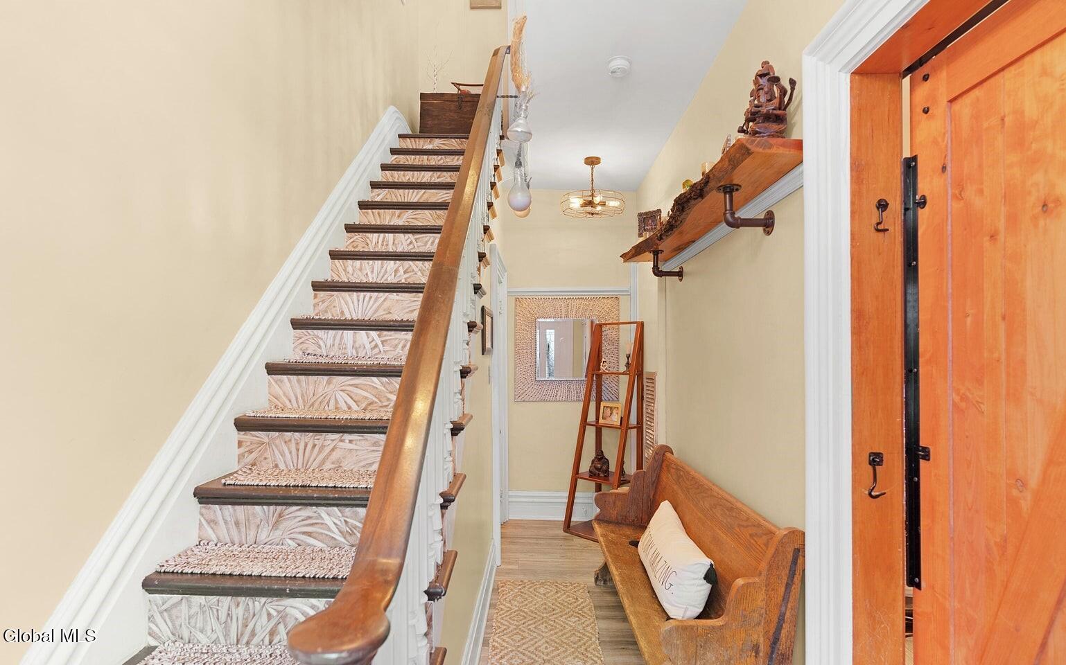 153 Barrett Street Schenectady, NY 12305 - Photo 6 of 8 Foyer 2