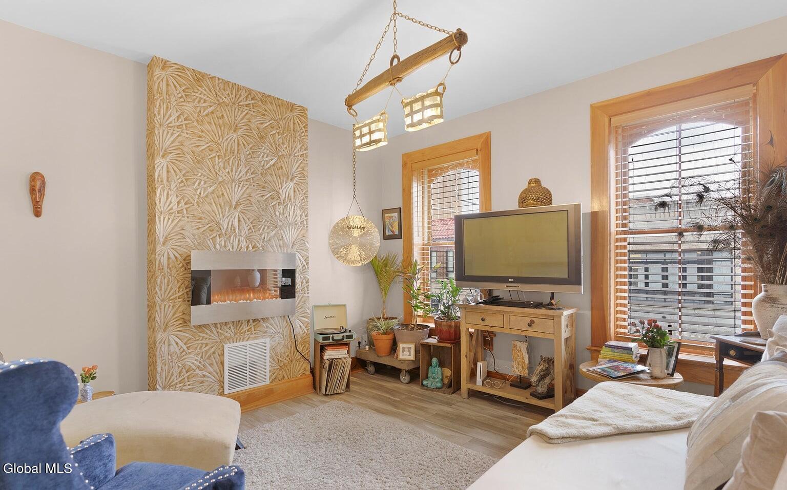 153 Barrett Street Schenectady, NY 12305 - Photo 8 of 8 Living room