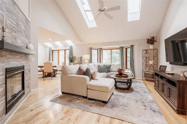 $299,900 | 1024 Hillsboro Cove Circle, Webster, NY 14580