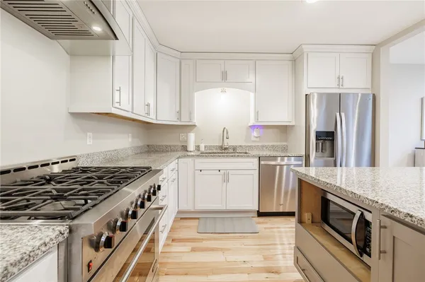 $299,900 | 1024 Hillsboro Cove Circle, Webster, NY 14580