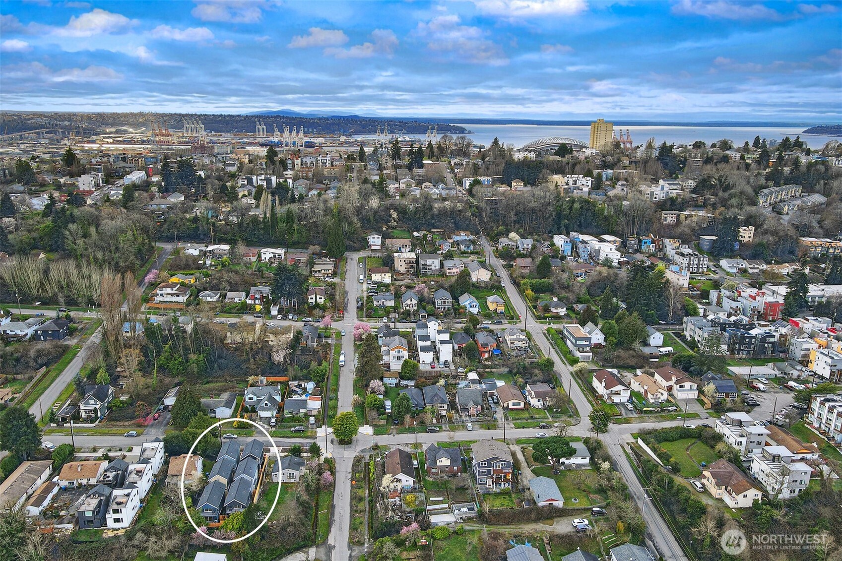 2006 B 19th Avenue South Seattle, WA 98144 - Photo 27 of 32 a view of a city