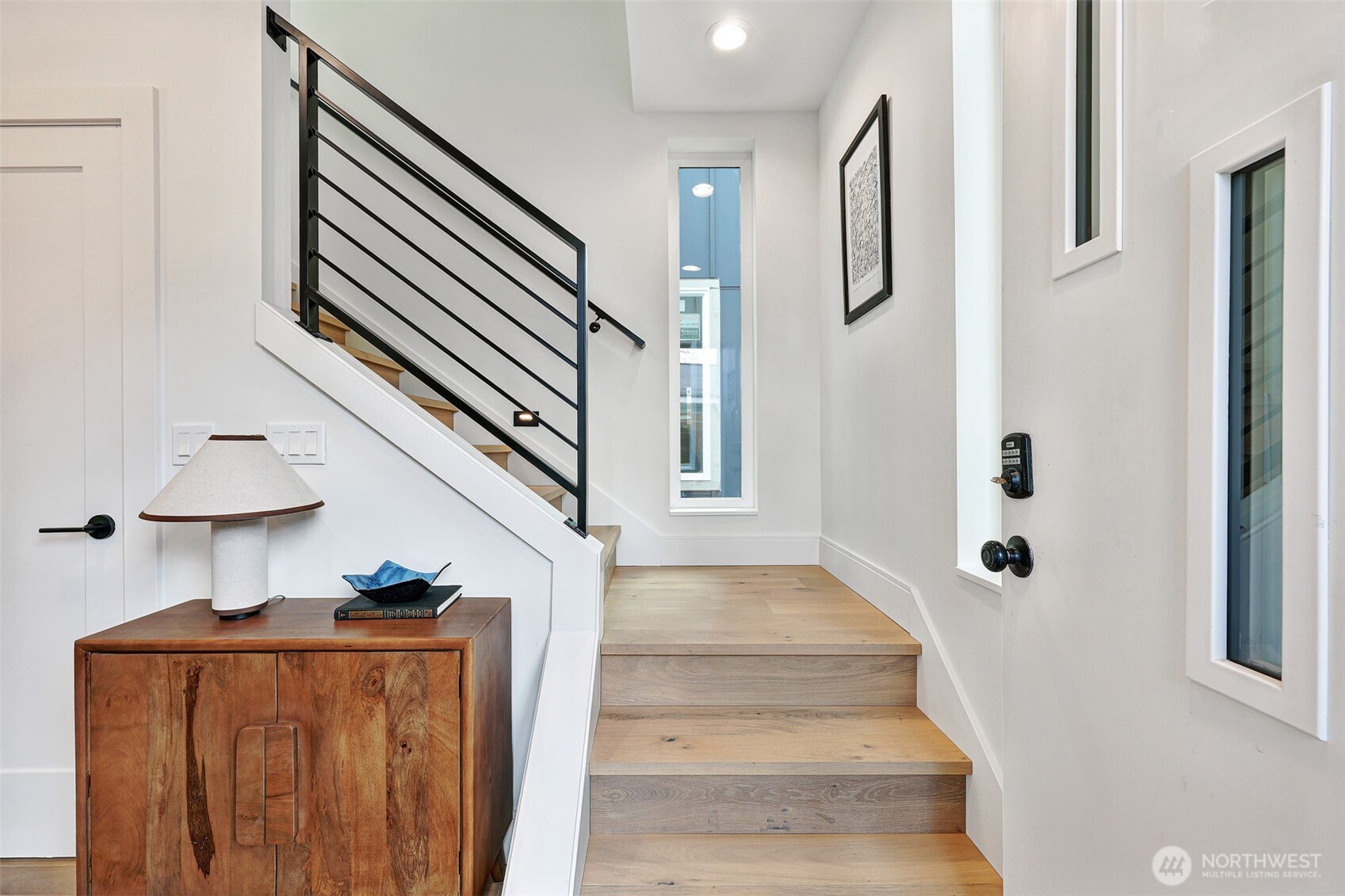 2006 B 19th Avenue South Seattle, WA 98144 - Photo 4 of 32 a view of a entryway