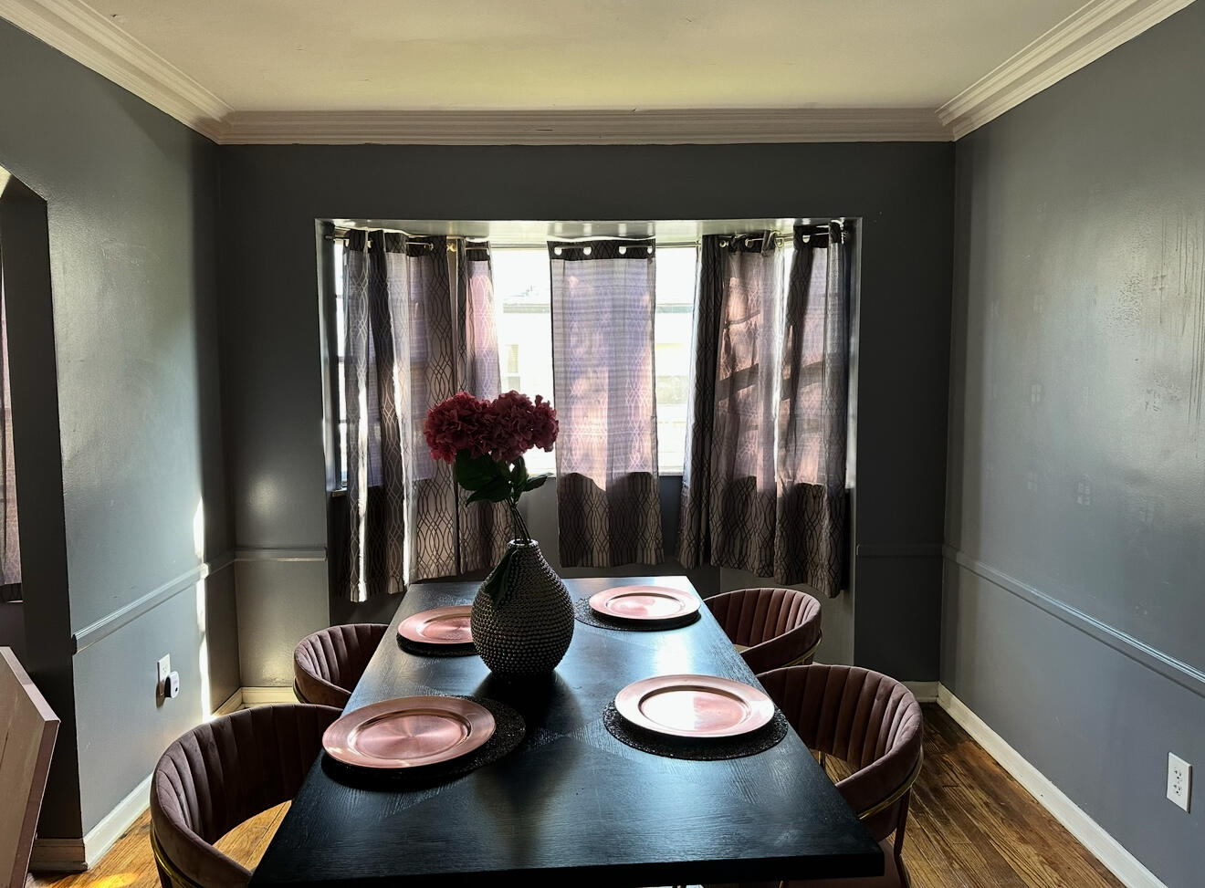 20001 Whitcomb Detroit, MI 48235 - Photo 7 of 9 Dining room