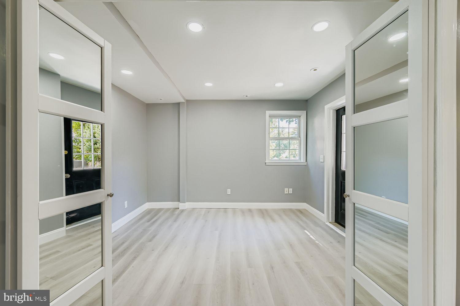 3415 Springdale Avenue Baltimore, MD 21216 - Photo 12 of 33 2nd Dining Rm, Family Rm or office off kitchen.