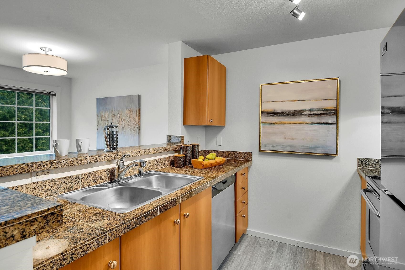 12404 East Gibson Road, Unit B304 Everett, WA 98204 - Photo 11 of 26