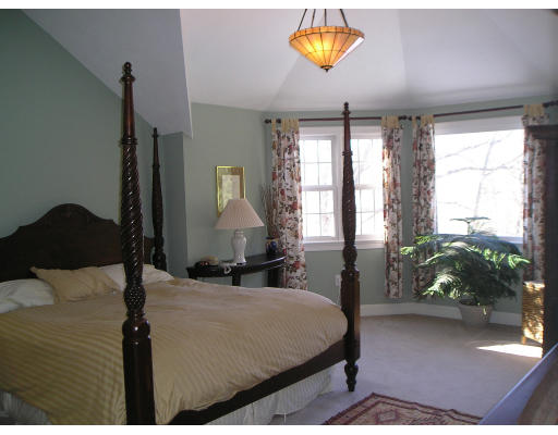 10 Sunset Road Needham, MA 02494 - Photo 12 of 15 Gallery Image 12