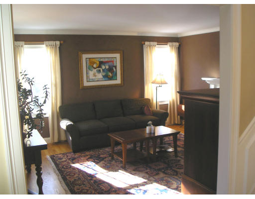 10 Sunset Road Needham, MA 02494 - Photo 8 of 15 Gallery Image 8