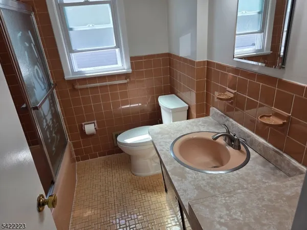 $2,600 | 46 North 8th Street, Unit 1, Kenilworth, NJ 07033