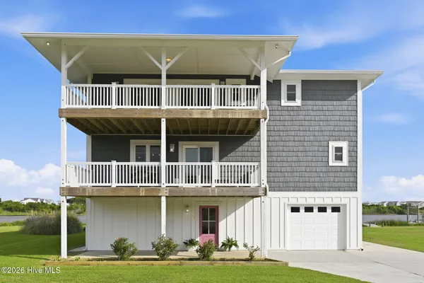 $1,025,000 | 101 Grant Street, Sneads Ferry, NC 28460