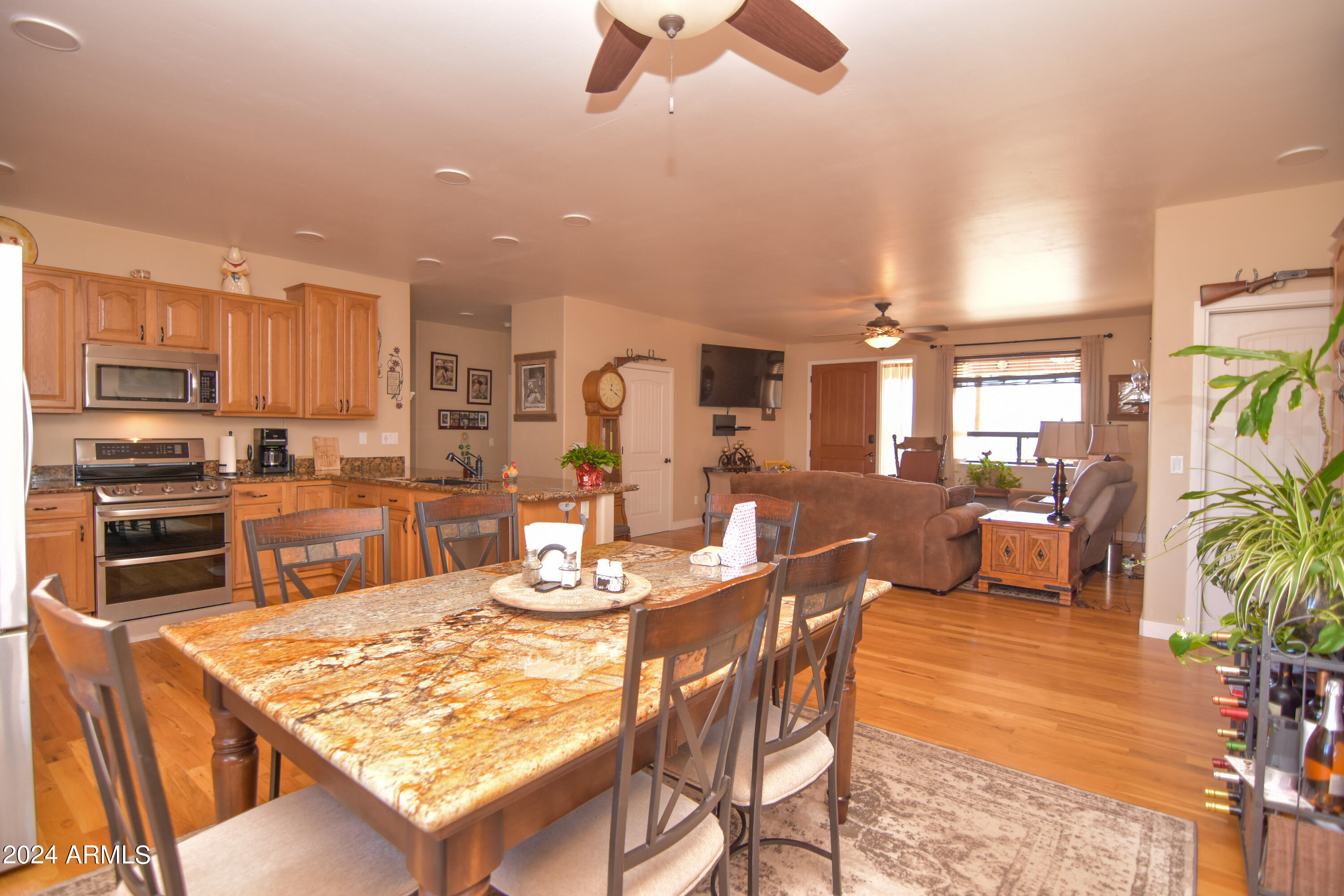 6951 Musgrove Road Skull Valley, AZ 86338 - Photo 11 of 52 Dining Area