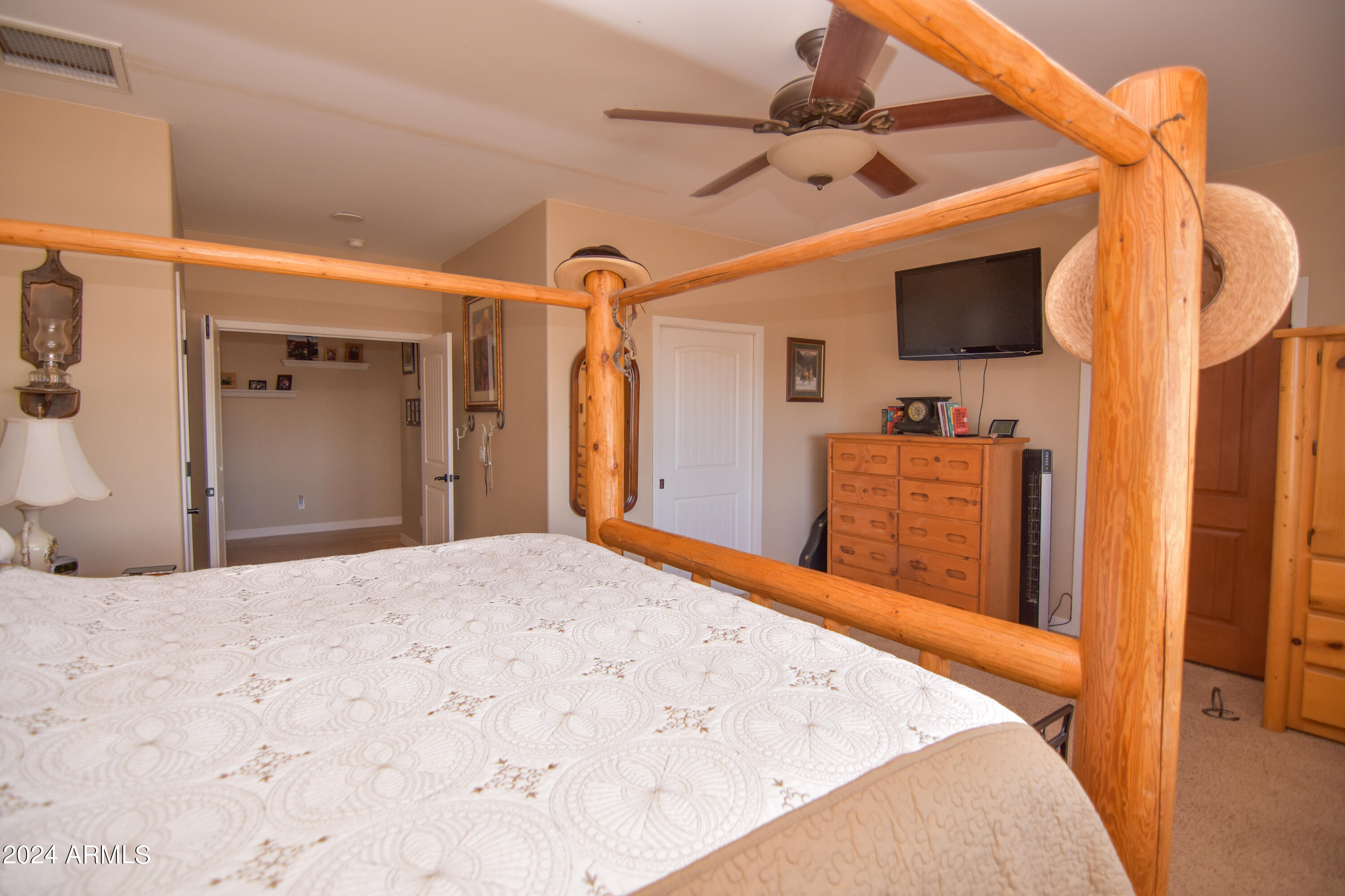 6951 Musgrove Road Skull Valley, AZ 86338 - Photo 14 of 52 Owners Suite